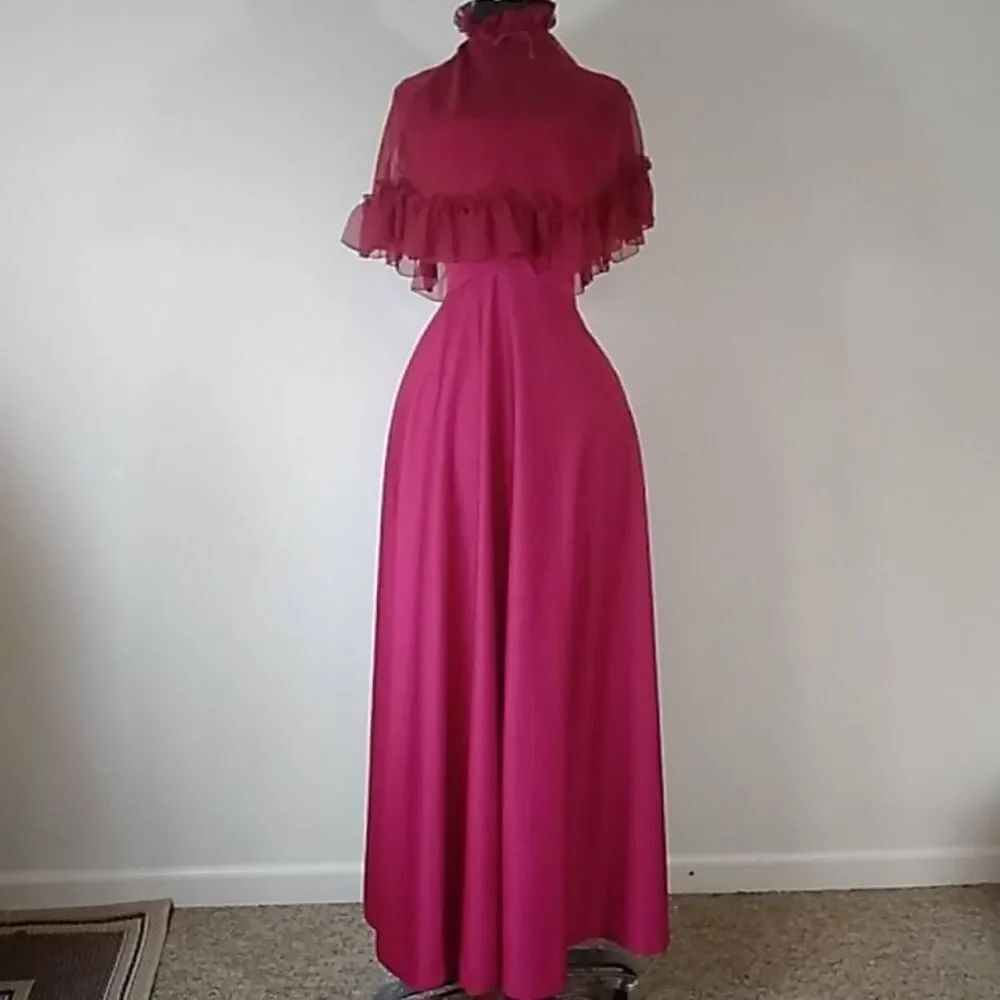 Vintage Style Dress Red Burgundy Size Approxi, S